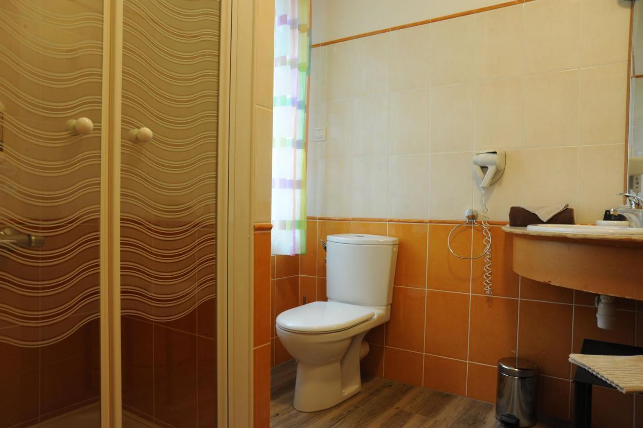 Hotel Du Lac Treignac Luaran gambar